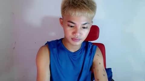 asian_lover05 online show from May 3, 2026, 3:07 pm