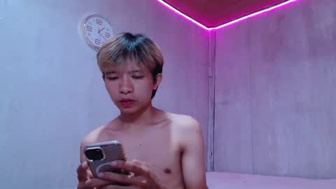 asian_macky online show from April 25, 2026, 5:21 am