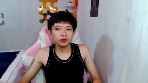 asian_macky online show from June 18, 2026, 1:04 pm