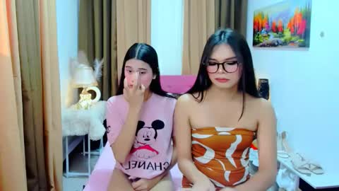 Snapshot of asian_mooreen chatting on October 23, 2025, 7:18 am mooreen online show from October 23, 2025, 7:18 am