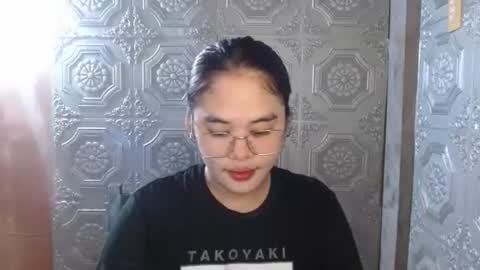 Snapshot of asian_nova chatting on October 18, 2025, 7:42 am asian_nova online show from October 18, 2025, 7:42 am