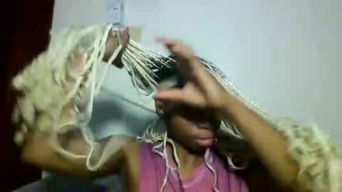 Asia online show from November 7, 2025, 12:27 pm