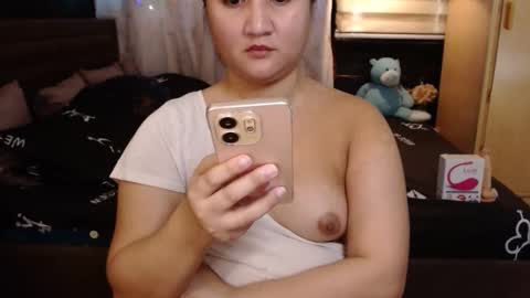 angela online show from December 25, 2024, 3:18 am