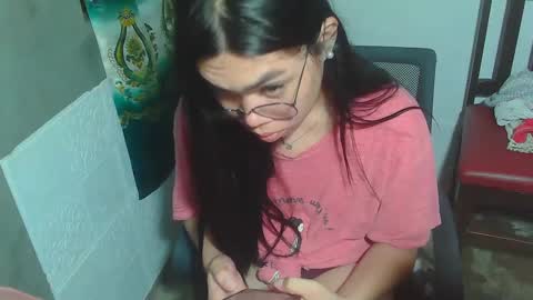 Rhean online show from February 5, 2025, 7:53 pm