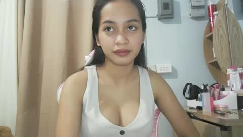 asian_trish online show from October 17, 2025, 12:19 pm