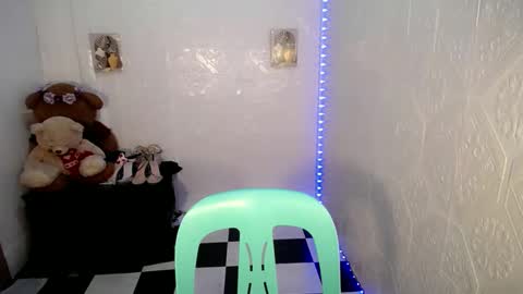 Snapshot of asianbarbie05 chatting on December 2, 2024, 1:47 am SOFIA online show from December 2, 2024, 1:47 am