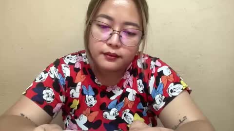 Curvy online show from March 12, 2026, 4:51 am