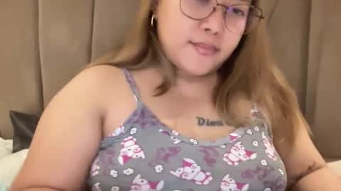 Curvy online show from May 15, 2026, 1:51 pm