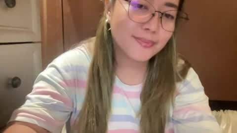 Snapshot of asianbunny10 chatting on June 29, 2026, 1:33 pm Curvy online show from June 29, 2026, 1:33 pm