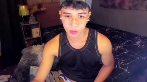 asiancum_peter online show from November 8, 2025, 1:11 pm