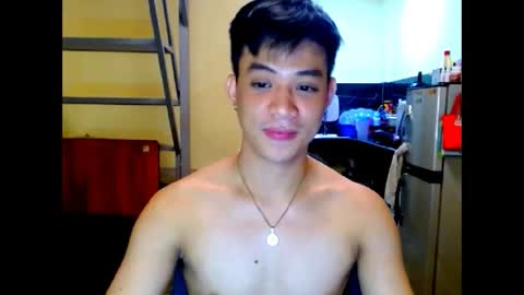asiandreamboyx online show from May 5, 2026, 12:29 am