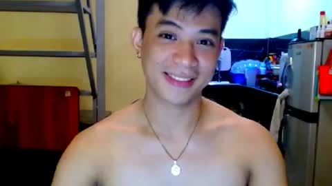 asiandreamboyx online show from August 7, 2026, 7:49 pm