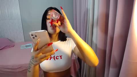 Snapshot of asiangirl_rhian chatting on December 6, 2024, 8:15 am goddes rhian online show from December 6, 2024, 8:15 am