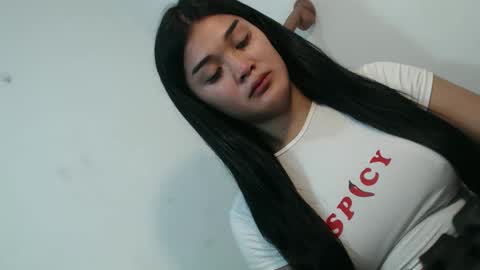 Snapshot of asiangirl_rhian chatting on September 11, 2025, 1:28 am goddes rhian online show from September 11, 2025, 1:28 am