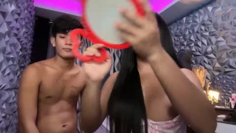 JOSHUA AND SAMIRA online show from September 21, 2025, 5:14 pm