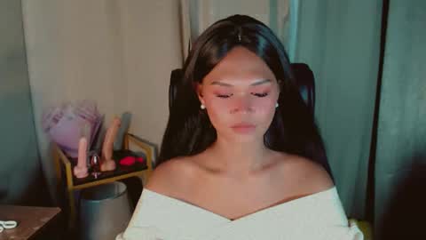 Kianna online show from April 28, 2026, 1:27 pm