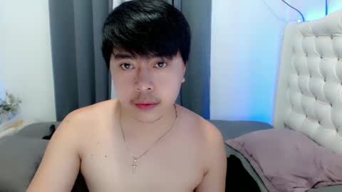 Snapshot of asianroy_x chatting on January 7, 2025, 7:28 pm Roy online show from January 7, 2025, 7:28 pm