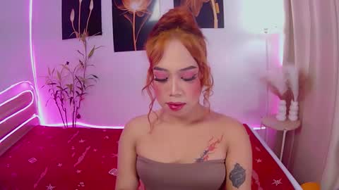 asiantopfucker02 online show from November 1, 2025, 10:39 am