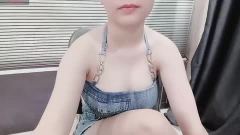 Snapshot of asiasweety chatting on March 1, 2026, 1:29 am SoHye online show from March 1, 2026, 1:29 am