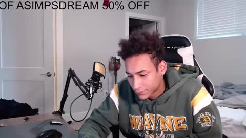 Snapshot of asimpsdream chatting on November 1, 2025, 1:35 pm asimpsdream online show from November 1, 2025, 1:35 pm