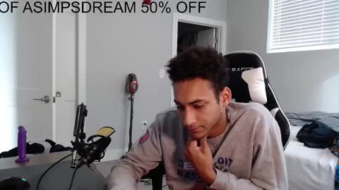 Snapshot of asimpsdream chatting on November 11, 2025, 3:12 pm asimpsdream online show from November 11, 2025, 3:12 pm