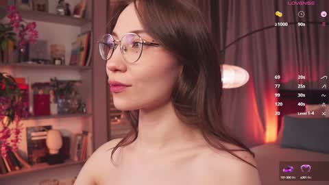 Snapshot of askaudrey chatting on December 4, 2024, 1:53 pm Audrey online show from December 4, 2024, 1:53 pm