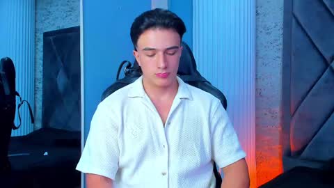 Aslan  online show from September 12, 2025, 7:03 pm