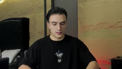 Aslan  online show from March 3, 2026, 4:07 am