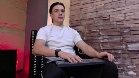 Aslan  online show from August 7, 2026, 12:23 am