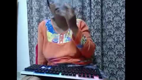 aslanne online show from April 26, 2026, 8:39 pm