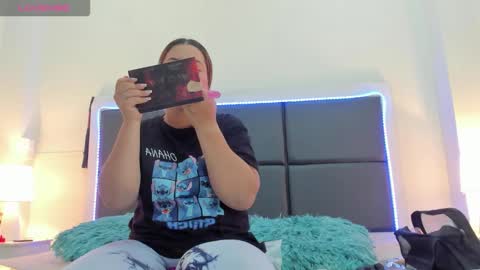  Aslhyn  online show from September 15, 2025, 6:41 pm