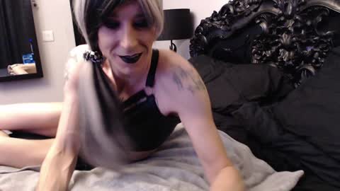 asluttyrose online show from December 18, 2024, 8:36 pm
