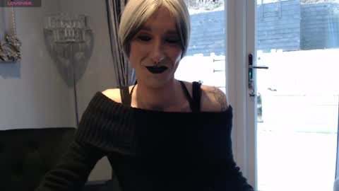 asluttyrose online show from January 13, 2025, 9:52 am