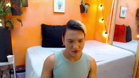 ASLY online show from December 5, 2024, 2:33 pm