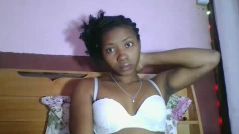 asmiraa online show from January 18, 2026, 5:22 am