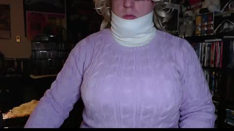 Snapshot of aspen_vale chatting on December 2, 2024, 10:45 pm Aspen Vale online show from December 2, 2024, 10:45 pm