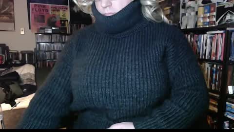 Snapshot of aspen_vale chatting on December 5, 2024, 1:47 am Aspen Vale online show from December 5, 2024, 1:47 am