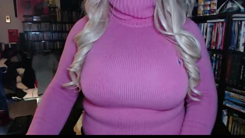 Snapshot of aspen_vale chatting on January 28, 2025, 11:50 pm Aspen Vale online show from January 28, 2025, 11:50 pm