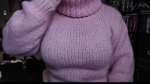 Snapshot of aspen_vale chatting on February 2, 2025, 7:35 pm Aspen Vale online show from February 2, 2025, 7:35 pm