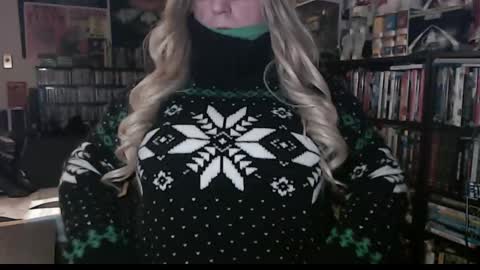 Snapshot of aspen_vale chatting on March 1, 2025, 12:17 am Aspen Vale online show from March 1, 2025, 12:17 am