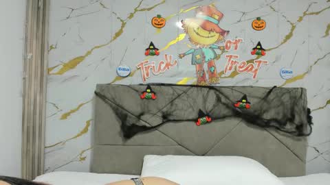 Asshley online show from November 7, 2025, 12:05 pm