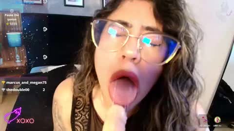 ash online show from September 15, 2025, 7:14 pm