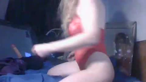 danni travis online show from November 4, 2025, 6:12 am