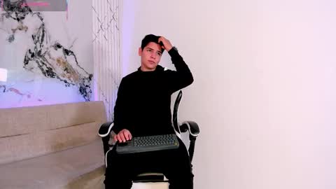 astablack_ online show from October 19, 2025, 9:26 pm