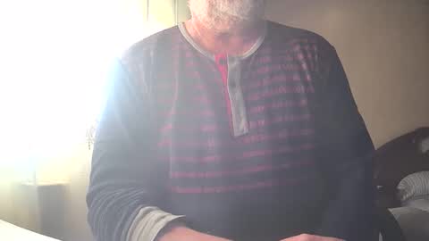 astelover online show from November 9, 2025, 3:43 pm