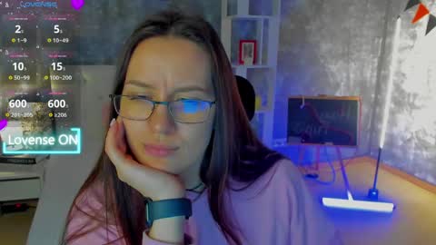 Asti online show from April 21, 2026, 2:51 am