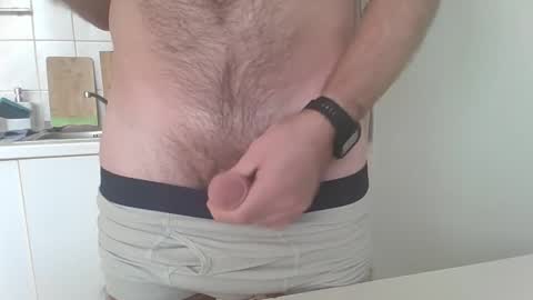 astleitx online show from November 8, 2025, 1:33 pm