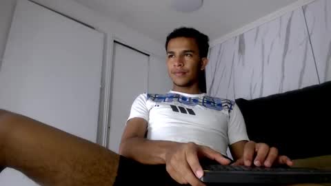 Snapshot of aston_vera chatting on September 26, 2025, 3:32 am Aston  online show from September 26, 2025, 3:32 am