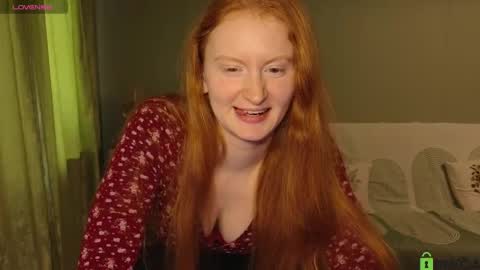 Snapshot of astoria_ross_ chatting on May 27, 2026, 3:20 pm Astoria online show from May 27, 2026, 3:20 pm