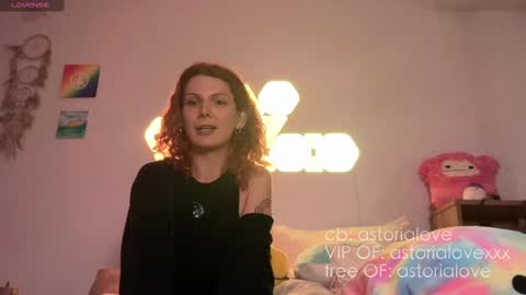 Snapshot of astorialove chatting on October 7, 2025, 6:43 am AstoriaLove online show from October 7, 2025, 6:43 am